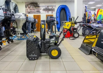 Магазин по продаже мототехники, водомоторной и спортивной техники GlobalDrive на улице Раменки Фото 2