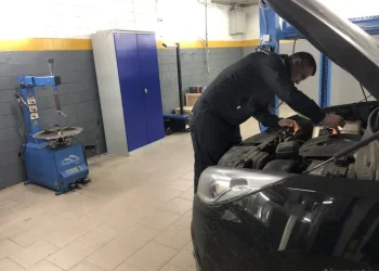Автосервис Автопилот на Краснобогатырской улице Фото 2